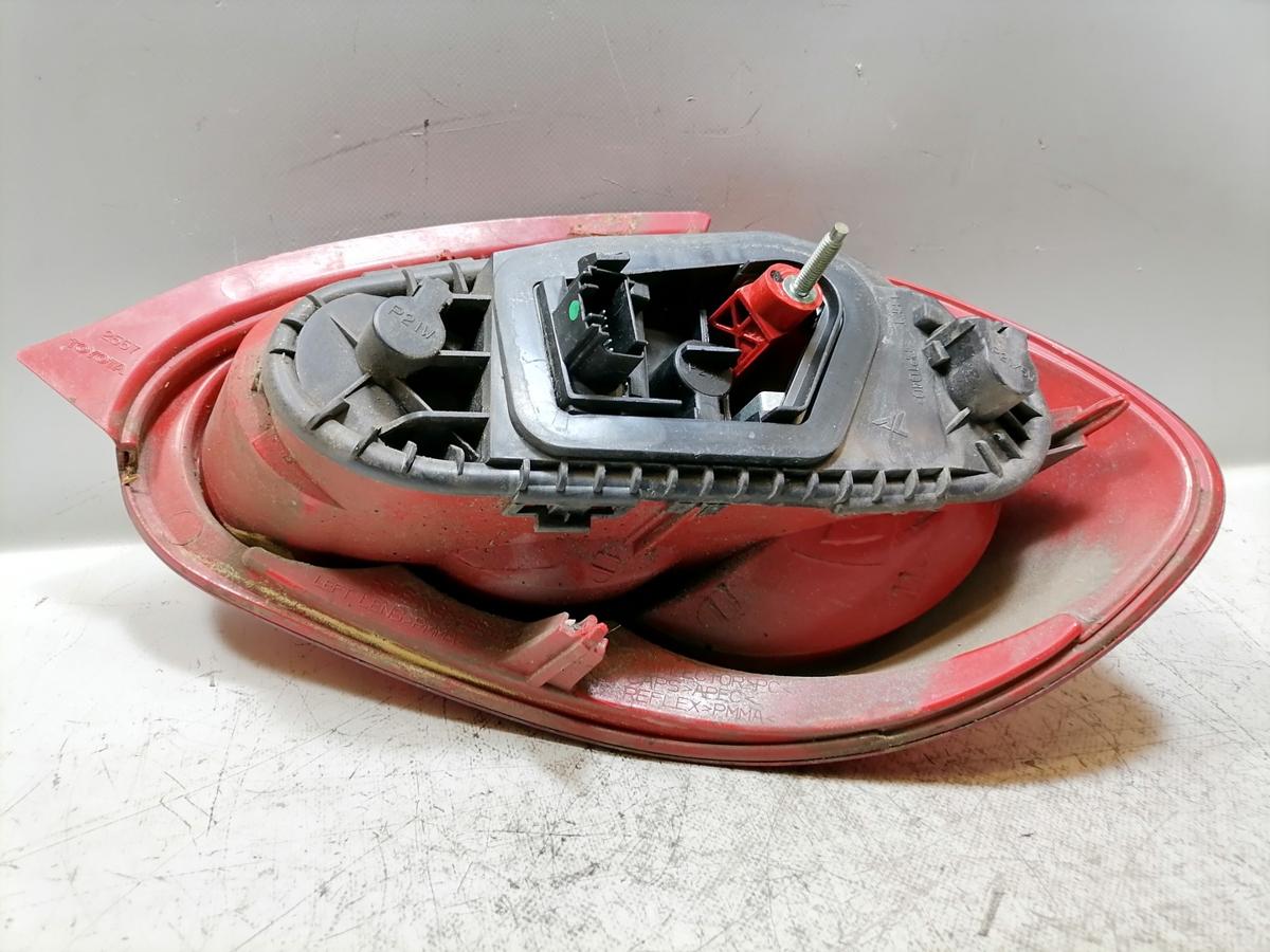 Toyota Aygo original R&uuml;cklicht R&uuml;ckleuchte Schlussleuchte links Bj.2008